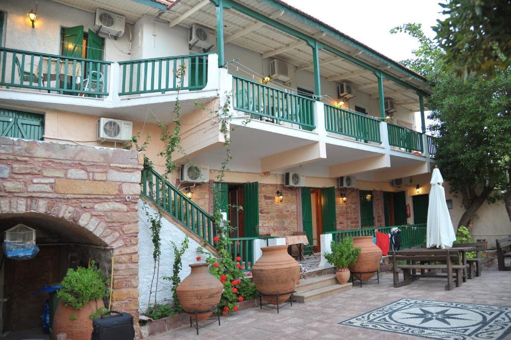 Topakas House Kampochora  Luaran gambar