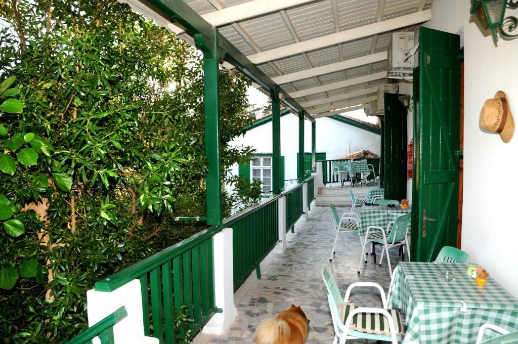 Topakas House Kampochora  Luaran gambar